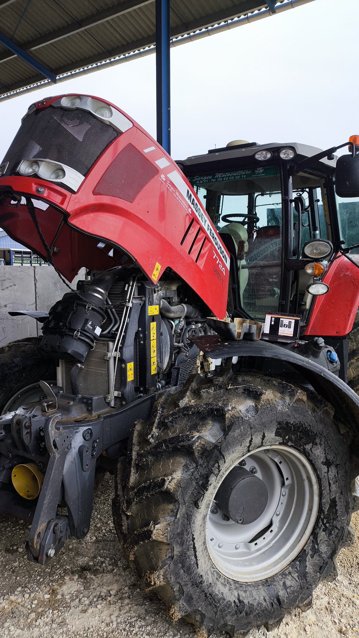 Tracteur Massey-Fergusson 7724 - Intervention SmartReprog