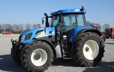 New Holland T7550