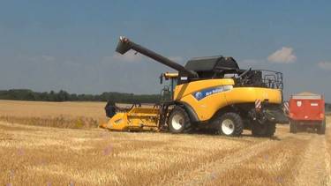 New Holland Cr8070