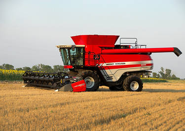 Massey Ferguson Fortia 9895